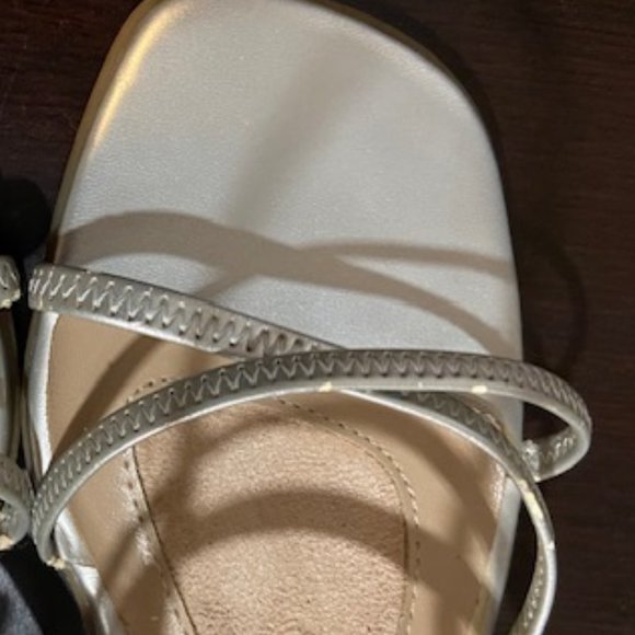 Silver Strapped Heels Ladies Size US 6 - Picture 8 of 10